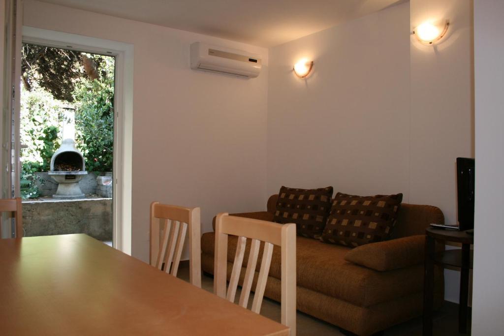 Apartments Mrduljas Split Room photo
