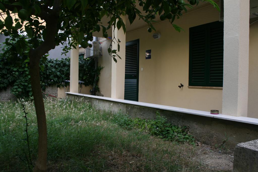 Apartments Mrduljas Split Exterior photo